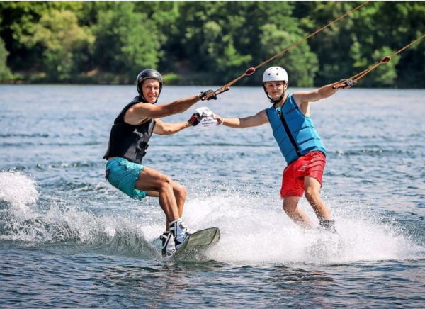 AG_Einwahlen_Bild_Wakeboard